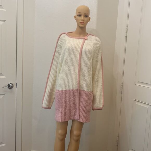 Laura Gayle Large 💯 Acrylic Machine Wash 2 Button Front Pretty In Pink Sweater - Picture 2 of 12